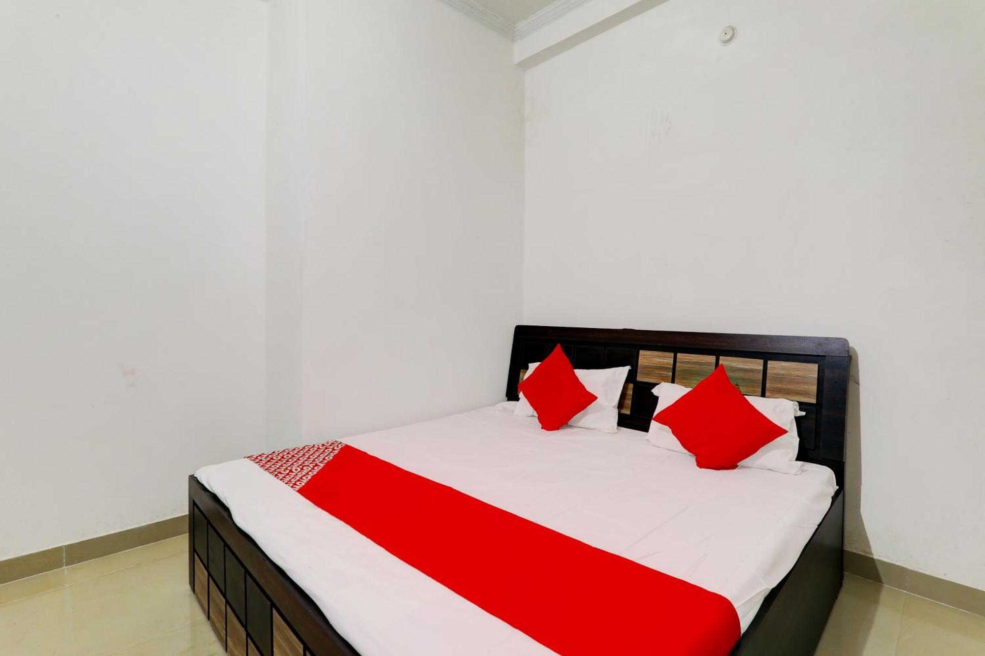 Chinhat Oyo Flagship Shine Hotel المظهر الخارجي الصورة